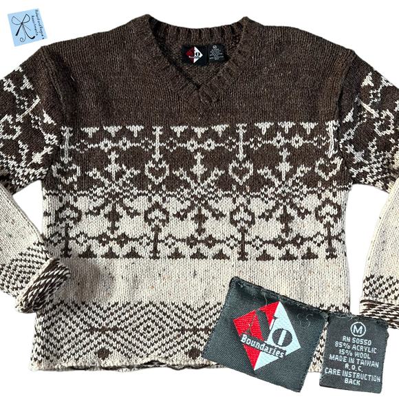 No Boundaries Wool Blend Snowflakes and Hearts Sweater Sz M - Picture 1 of 7